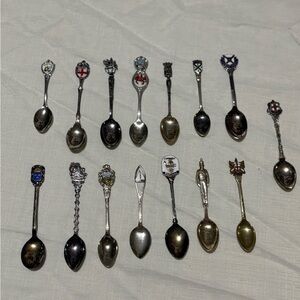 Vintage Collectible Souvenir Spoons Set